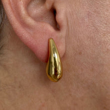Cargar imagen en el visor de la galería, Daisy Teardrop Small Gold Earrings
