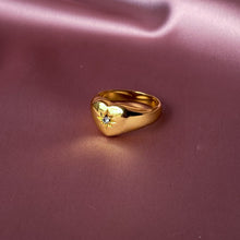 Cargar imagen en el visor de la galería, anillo de acero inoxidable con baño de oro 18K hipoalargénico y a prueba de agua 
